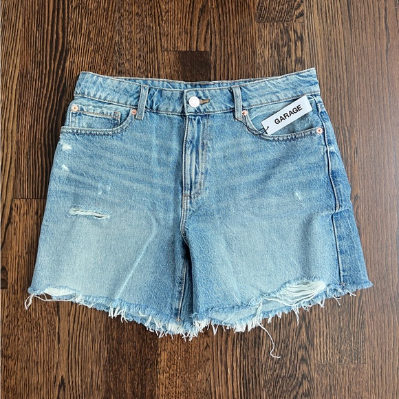 Garage Boyfriend Shorts - Picture 2 of 4